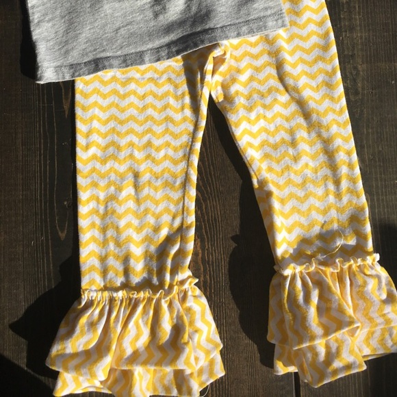 “Maggie” Outfit 12 mo Yellow Chevron & Gray Shirt - Picture 3 of 4